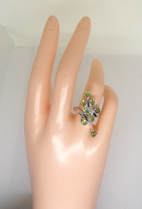 SOLID STERLING SILVER NATURAL PERIDOT RING - Size 7 or N